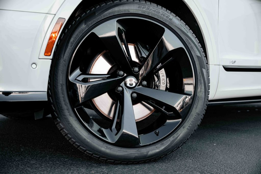 Used 2021 Bentley Bentayga image 9