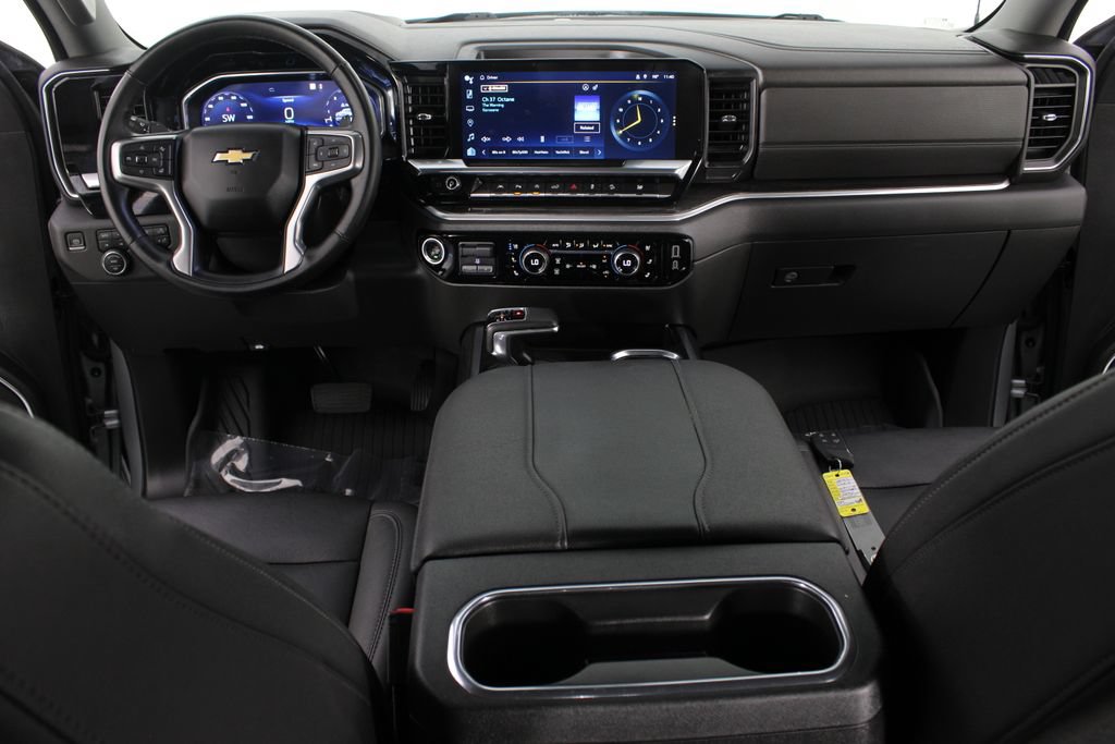 Used 2023 Chevrolet Silverado 1500 LTZ AWD/4WD image 10