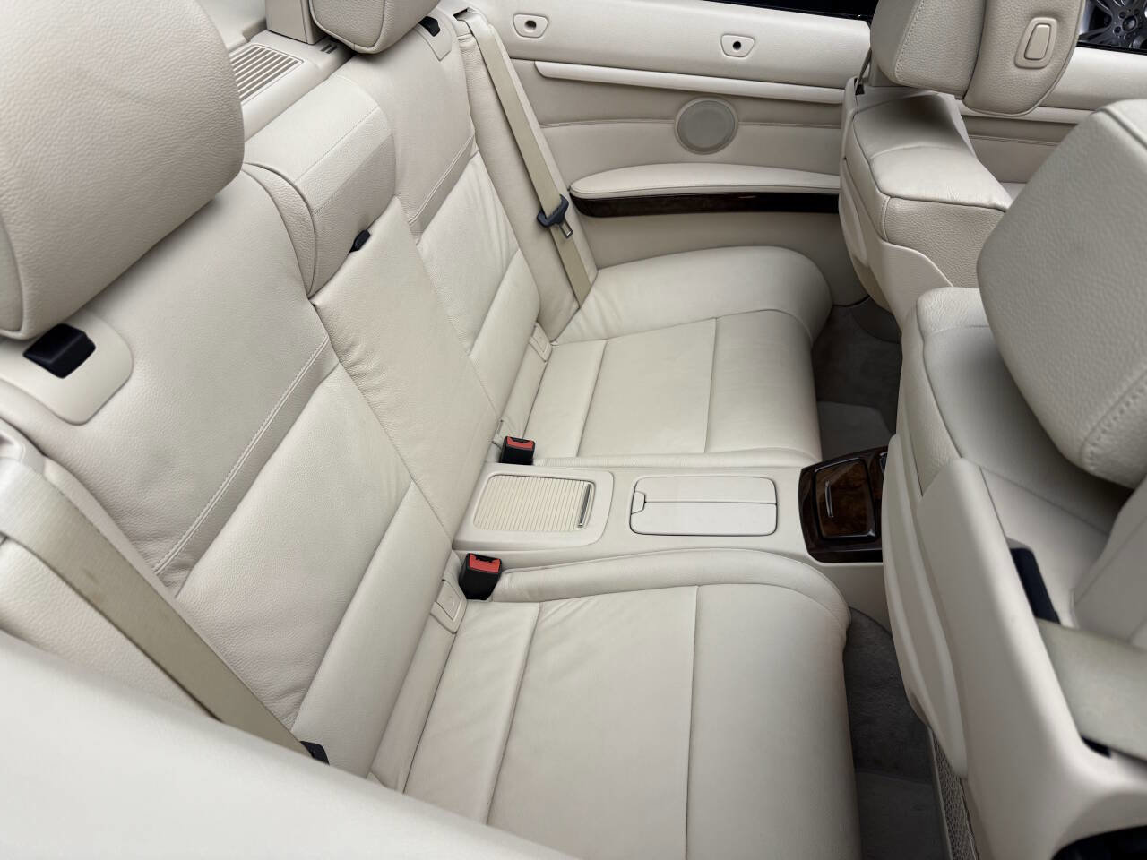 Used 2011 BMW 328i Convertible image 16