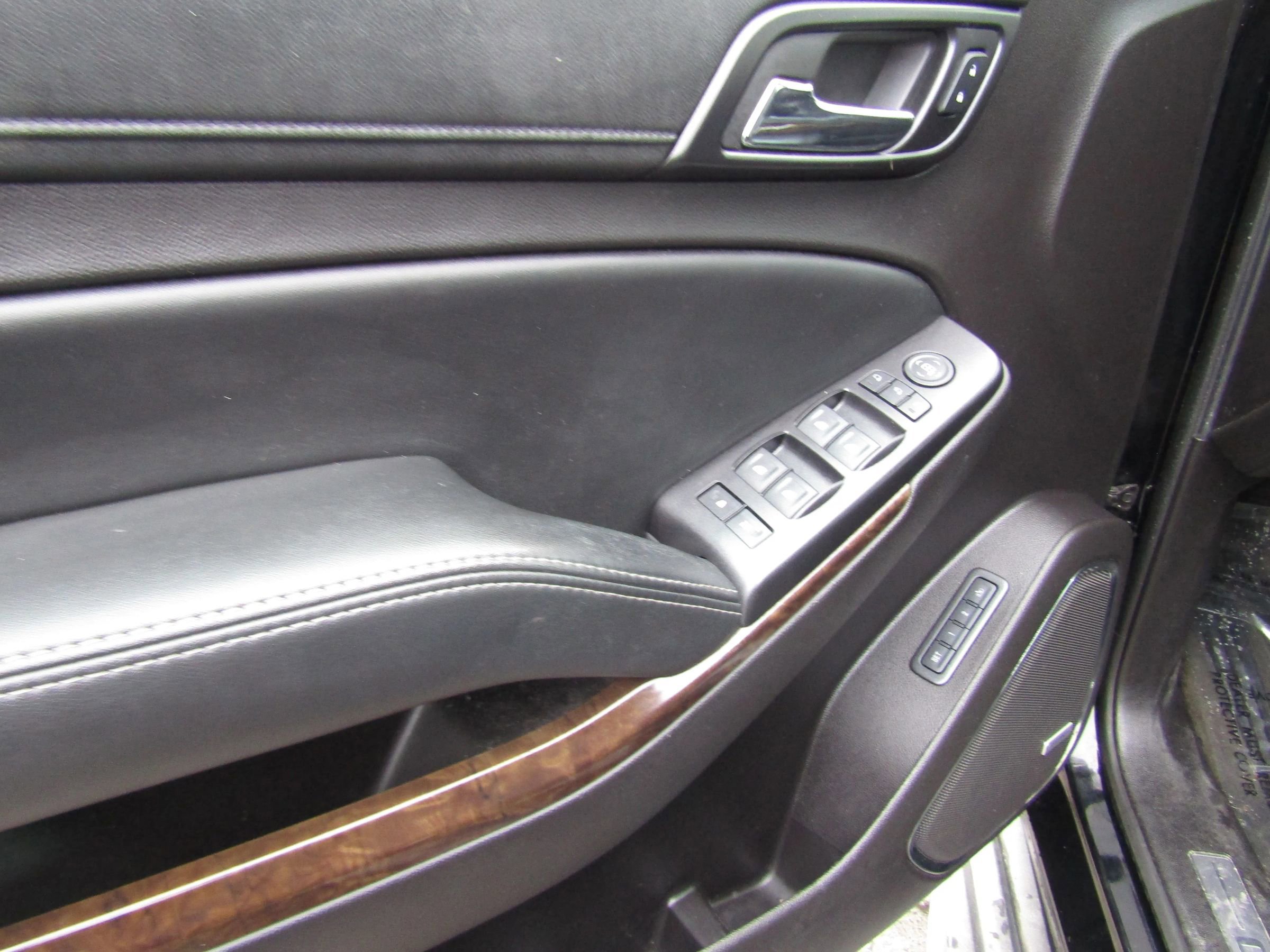 Used 2016 Chevrolet Tahoe LT image 23