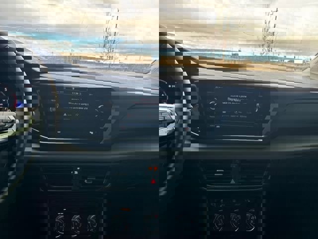 Used 2022 Volkswagen Taos SE image 18