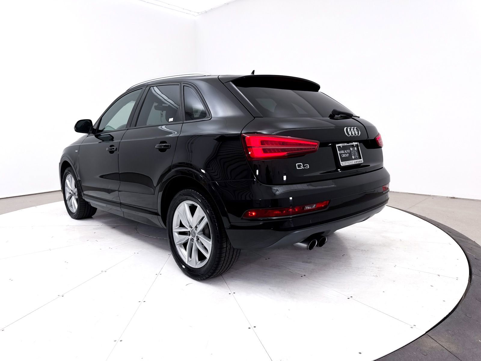 Used 2018 Audi Q3 2.0T Premium FWD image 2