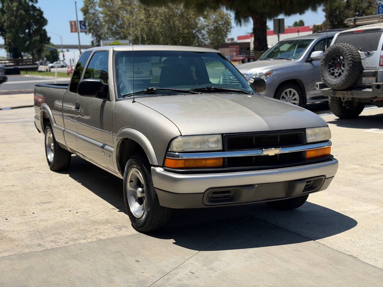 Used 2000 Chevrolet S10 Pickup LS w/ Preferred Equipment Group RWD image 5