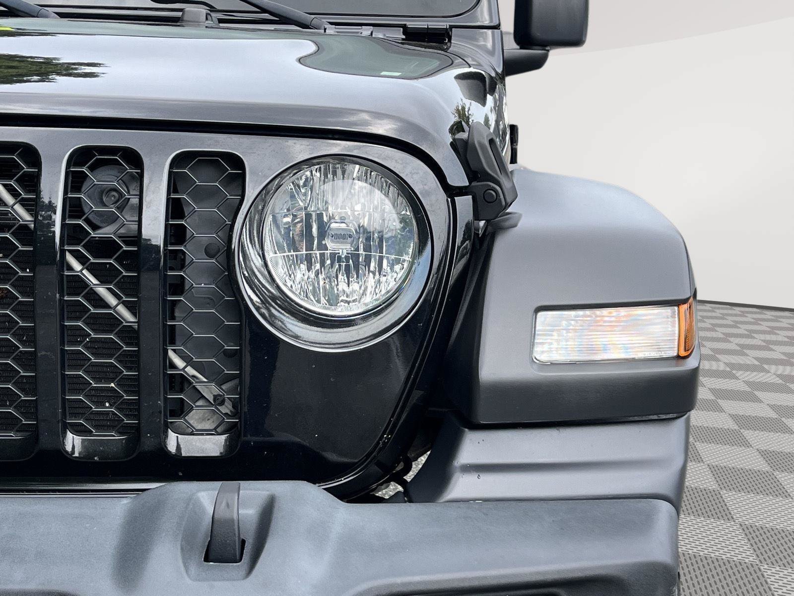 Used 2020 Jeep Gladiator Sport w/ Quick Order Package 23S AWD/4WD image 13