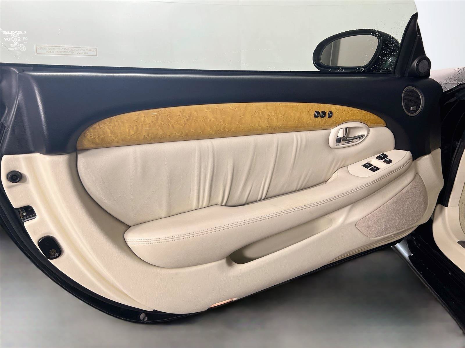 Used 2002 Lexus SC 430 Convertible RWD image 18