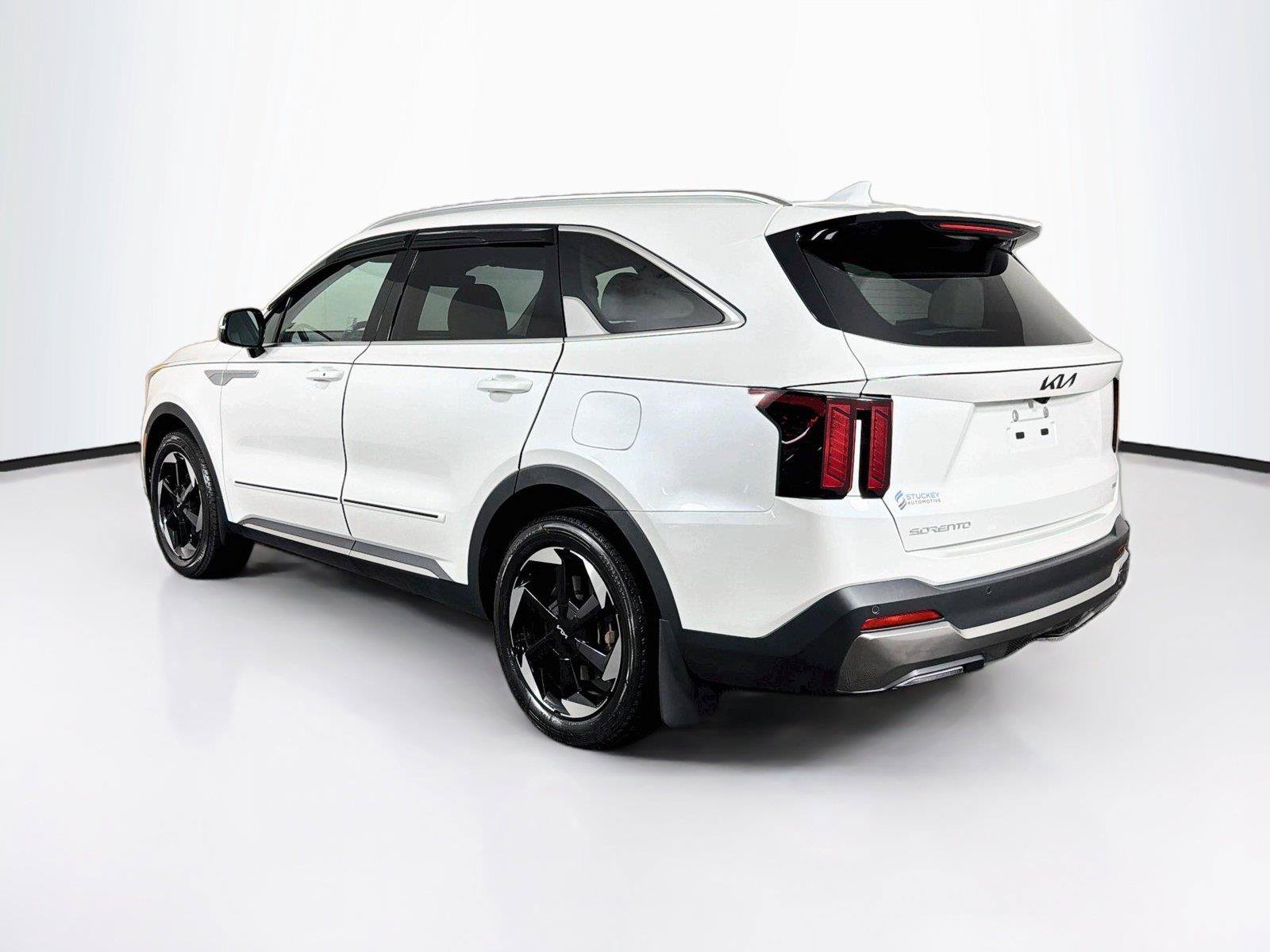 Used 2025 Kia Sorento EX AWD/4WD image 9