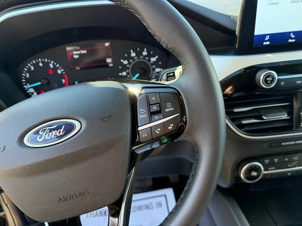 Used 2022 Ford Escape SE w/ Cold Weather Package image 28