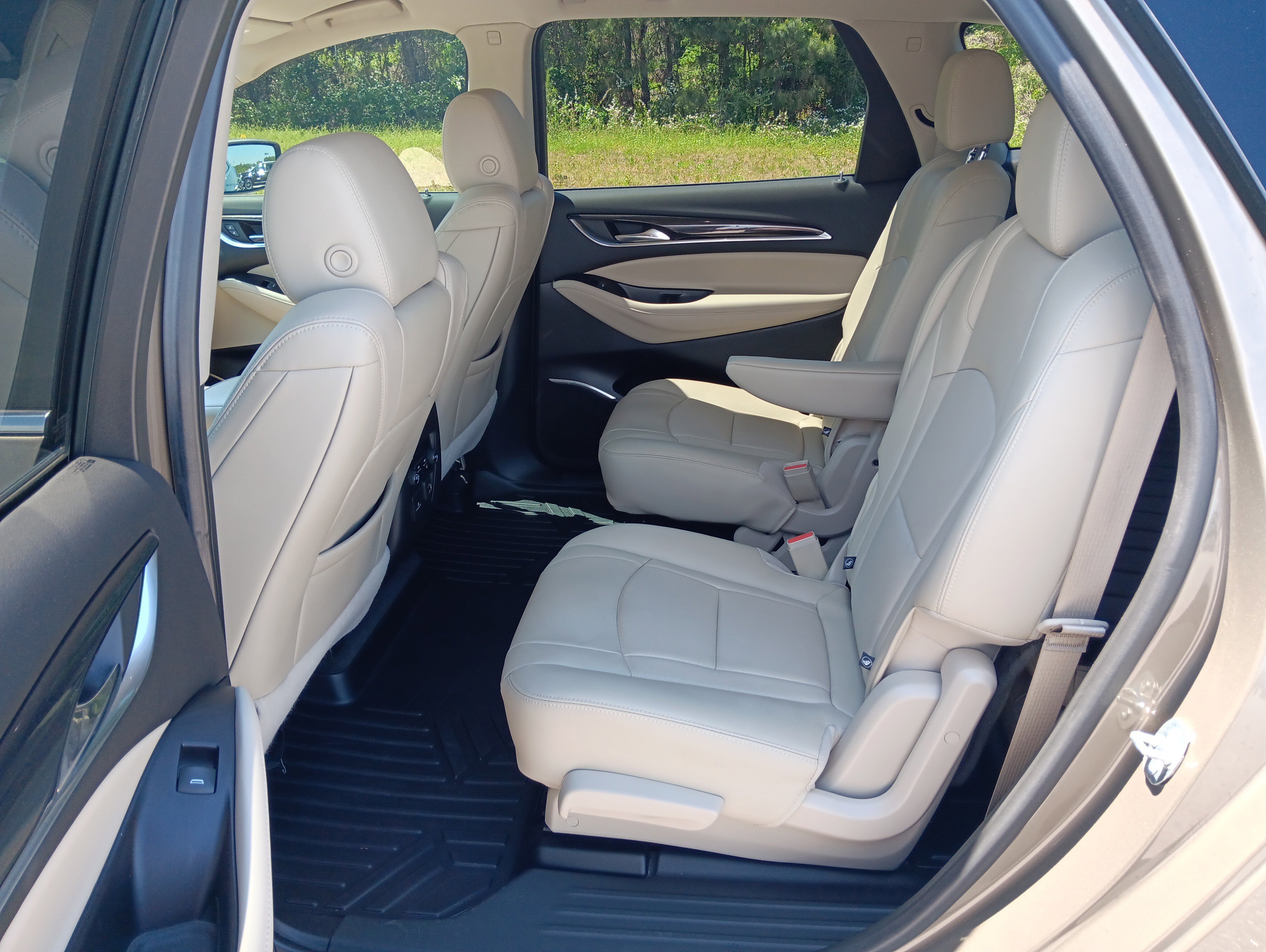 Used 2020 Buick Enclave Premium w/ Surround and Sites Package image 13