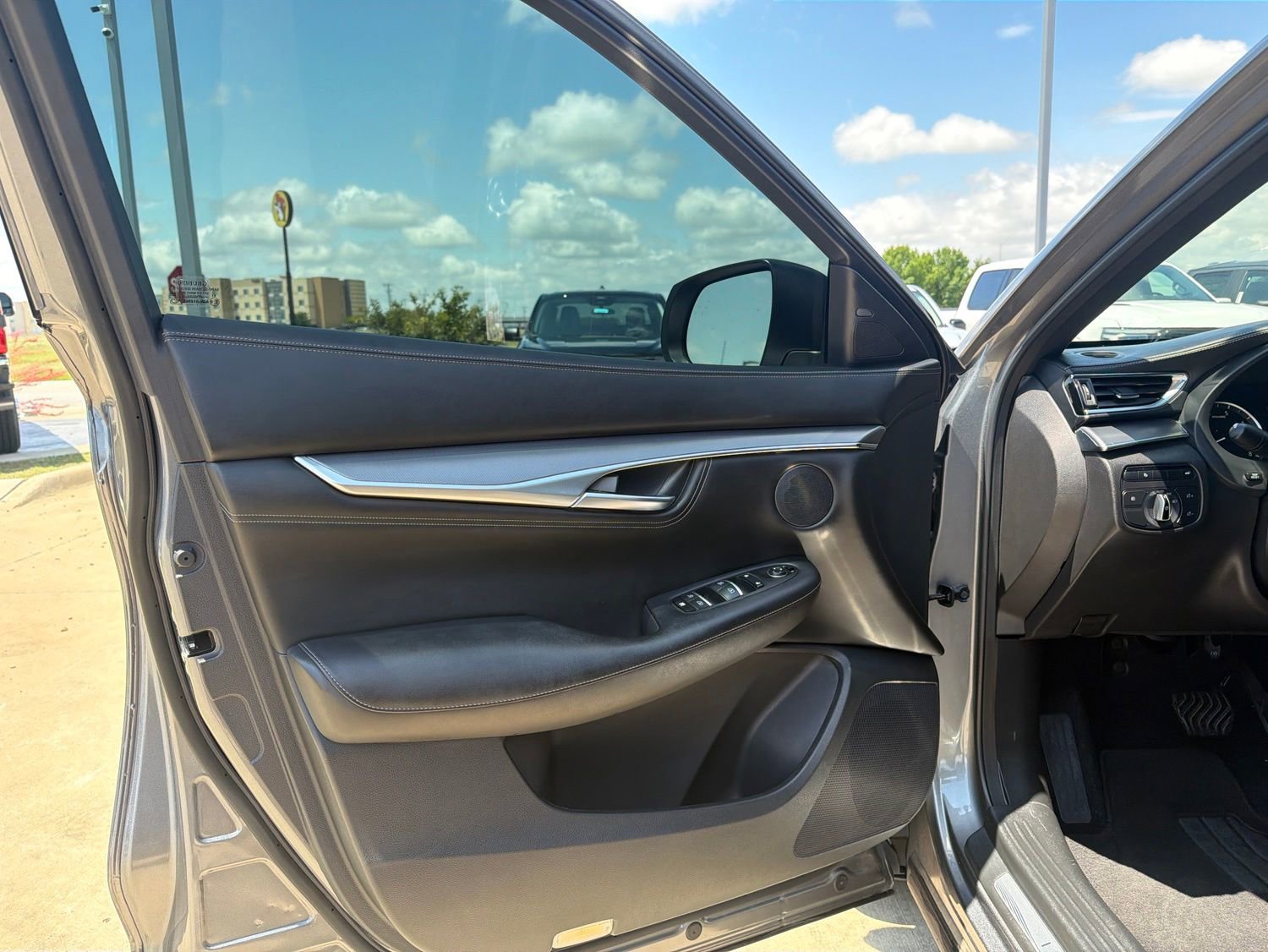 Used 2022 INFINITI QX55 Luxe w/ Cargo Package AWD/4WD image 13