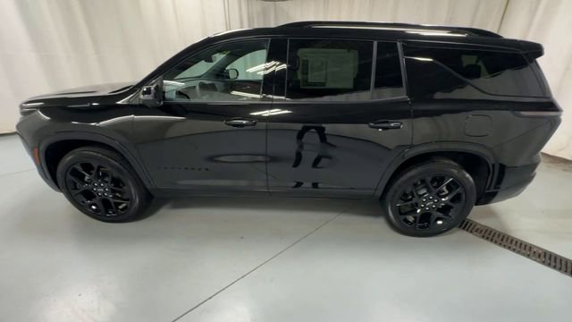 Used 2024 Chevrolet Traverse RS w/ LPO, Floor Liner Package image 5