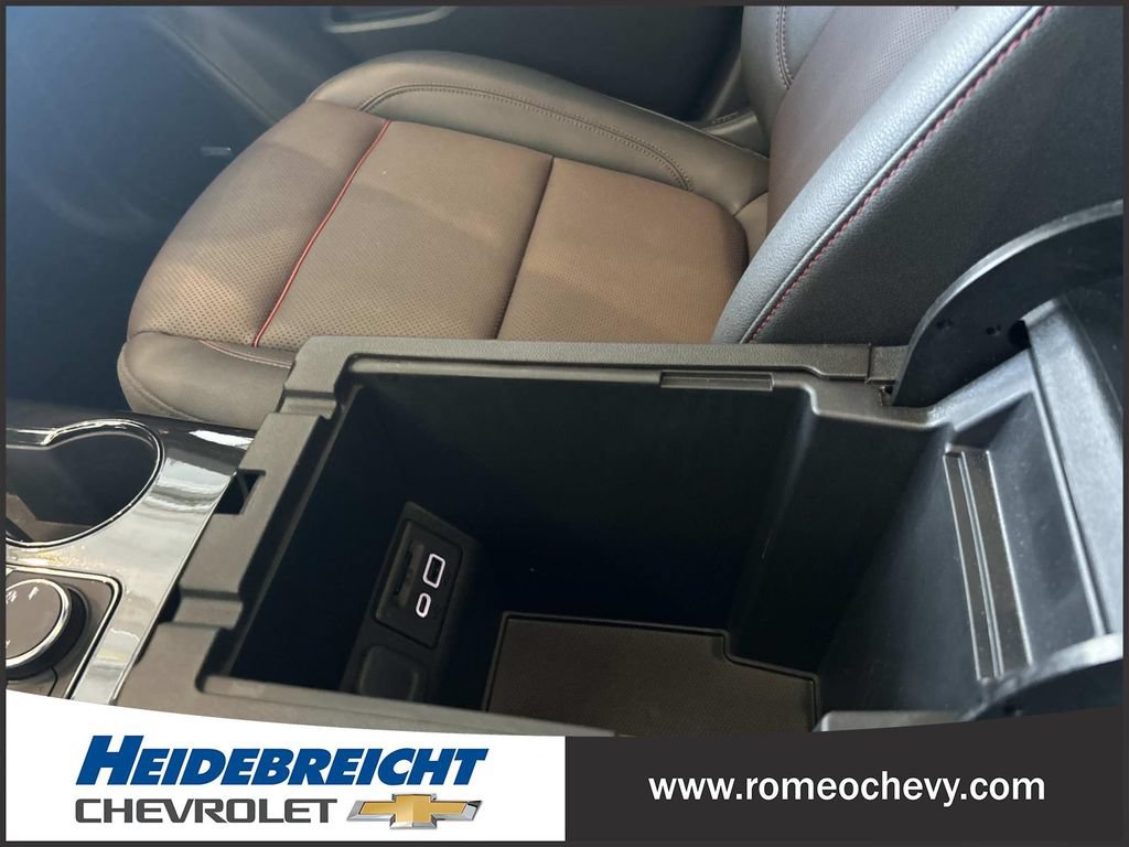 Used 2025 Chevrolet Blazer RS w/ Enhanced Convenience Package AWD/4WD image 26