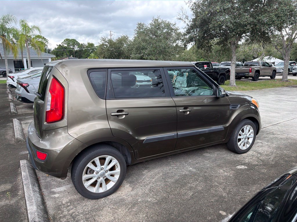Used 2012 Kia Soul + FWD image 3