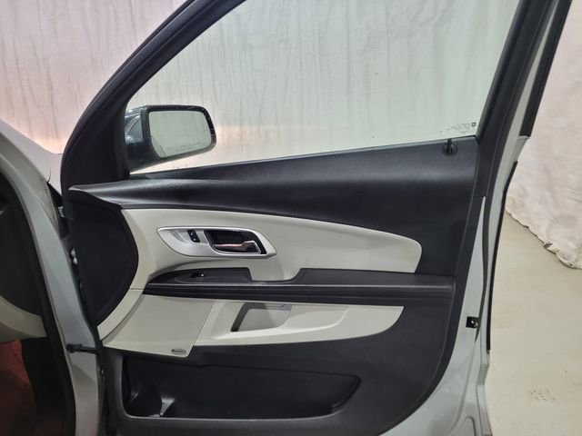 Used 2016 Chevrolet Equinox LTZ w/ Enhanced Convenience Package image 51