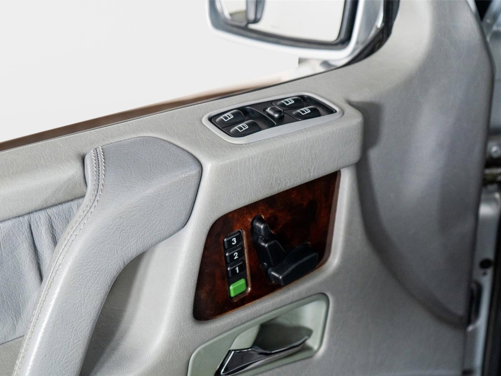 Used 2008 Mercedes-Benz G 500 image 36