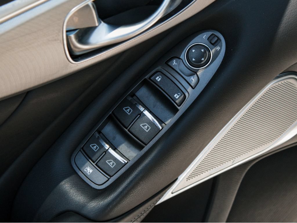 Used 2023 INFINITI Q50 Luxe w/ Cargo Package AWD/4WD image 9