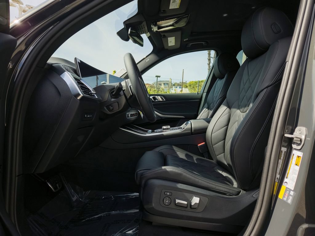 New 2026 BMW X5 xDrive50e w/ Executive Package image 7