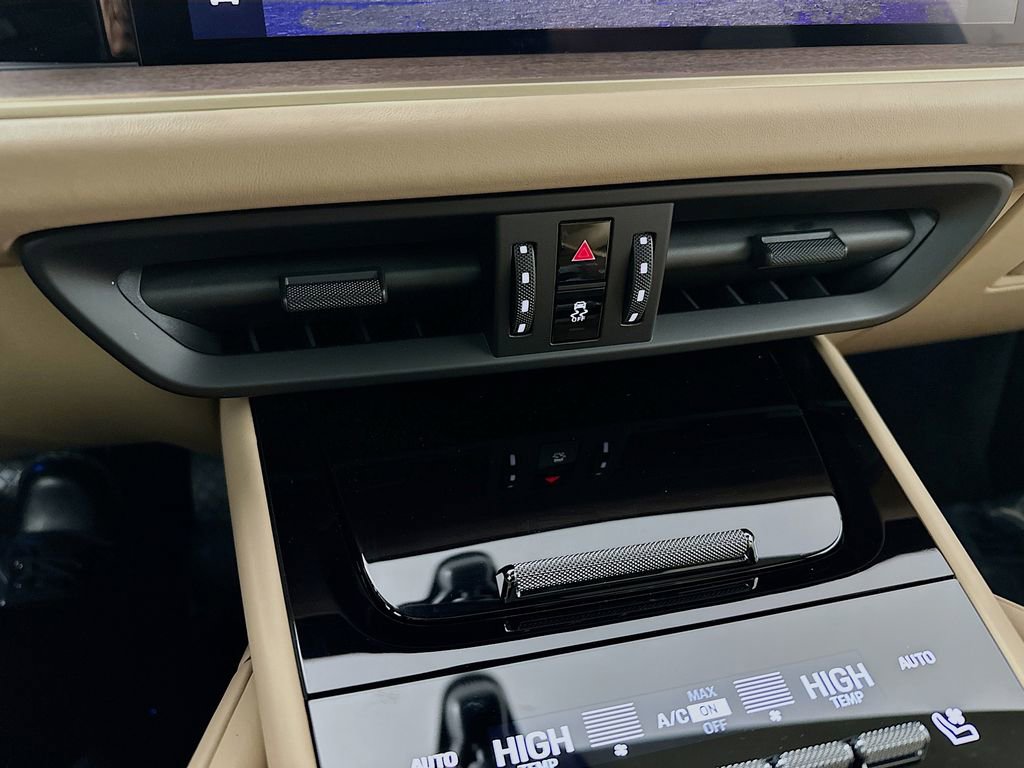 Used 2026 Porsche Cayenne image 18