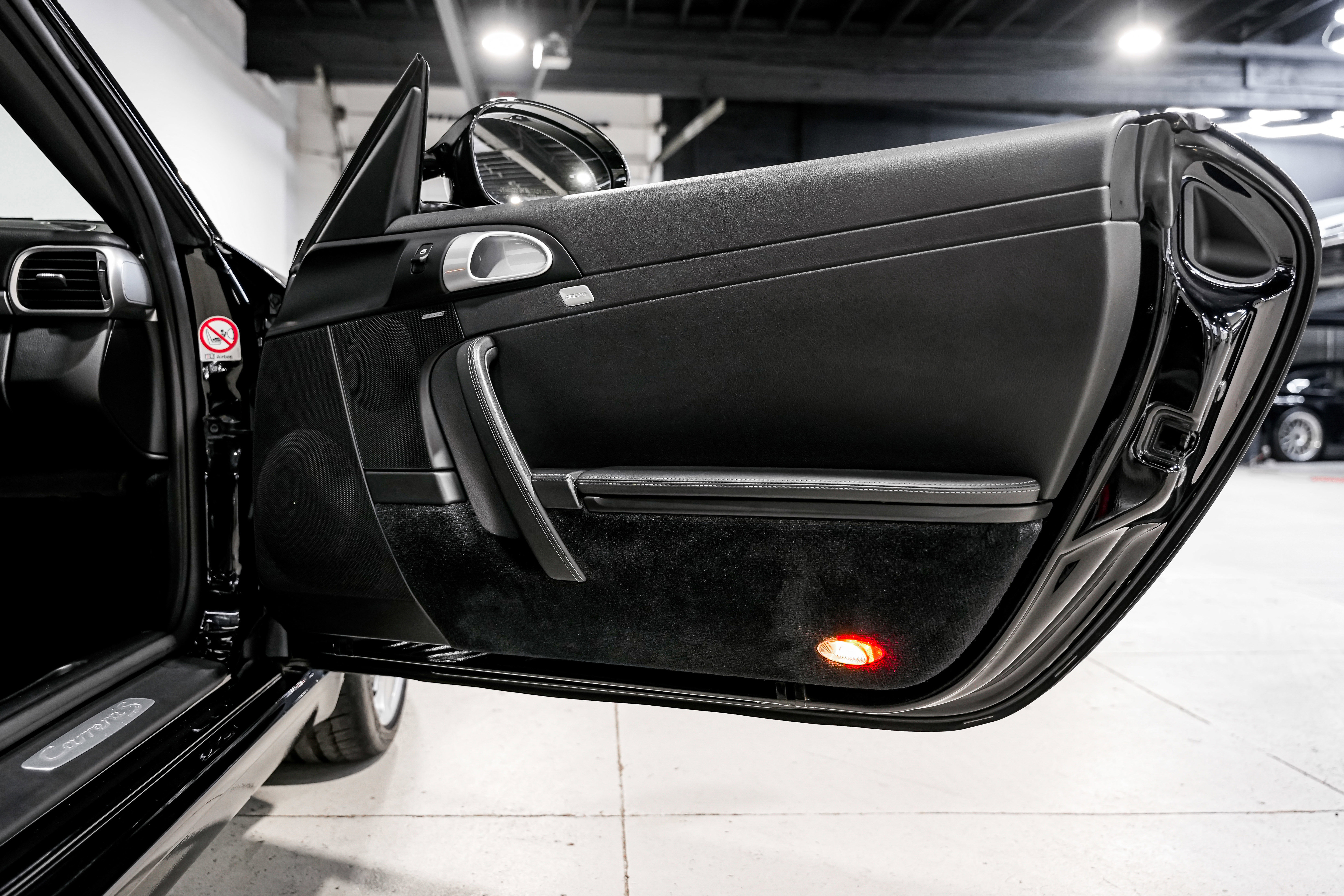 Used 2009 Porsche 911 Carrera S image 25