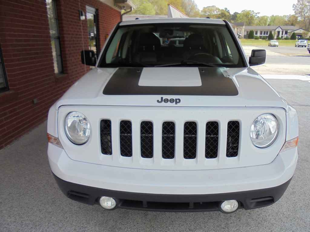 Used 2016 Jeep Patriot Sport w/ Power Value Group FWD image 4