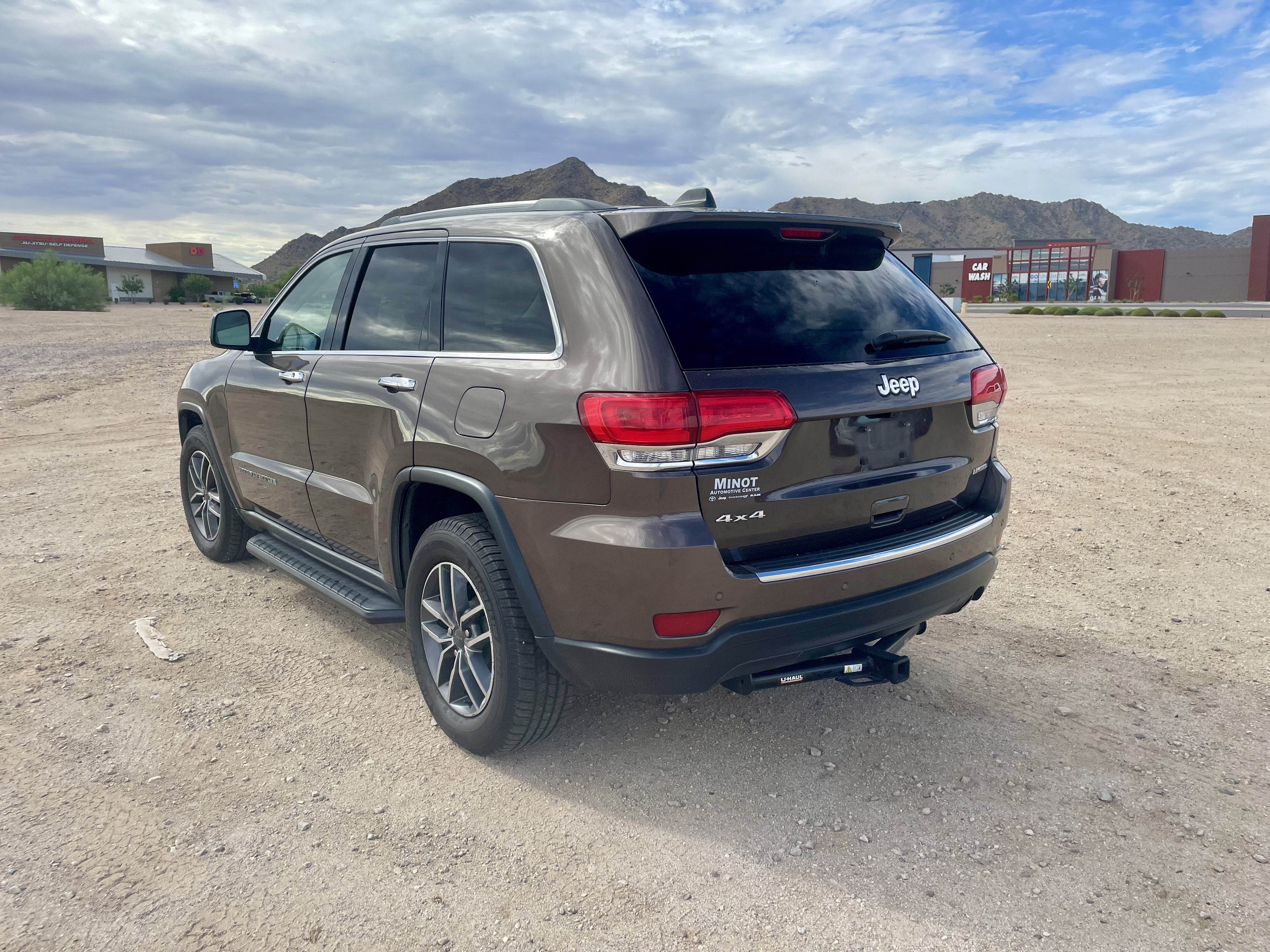 Used 2019 Jeep Grand Cherokee Limited AWD/4WD image 3