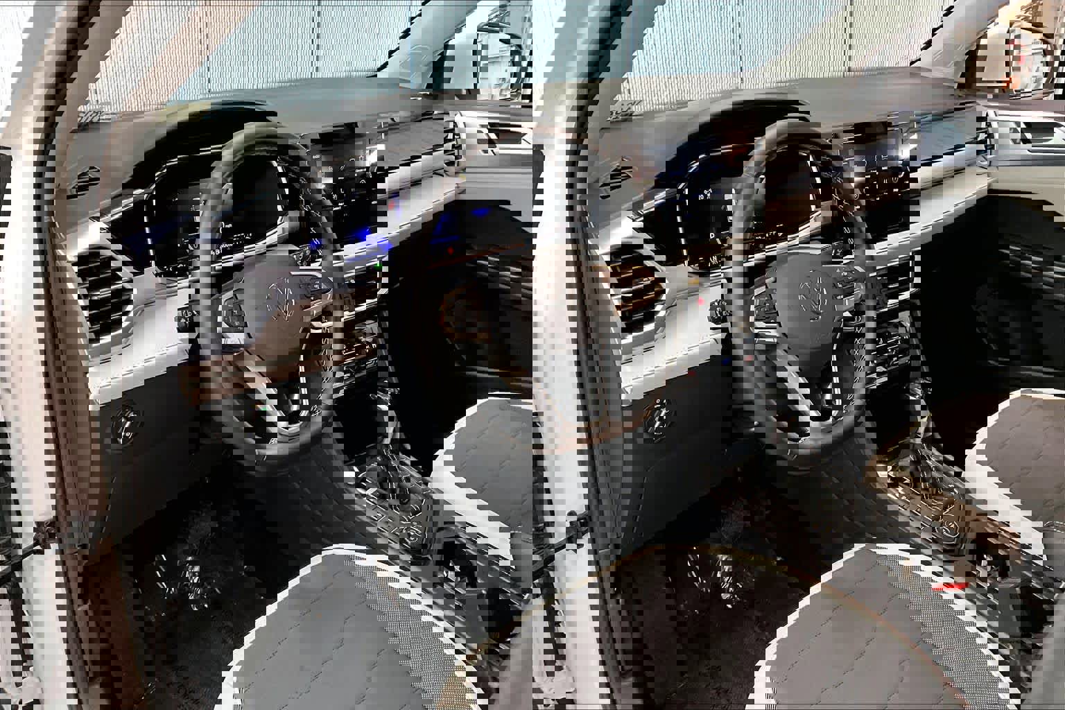 Used 2025 Volkswagen Taos SE image 17