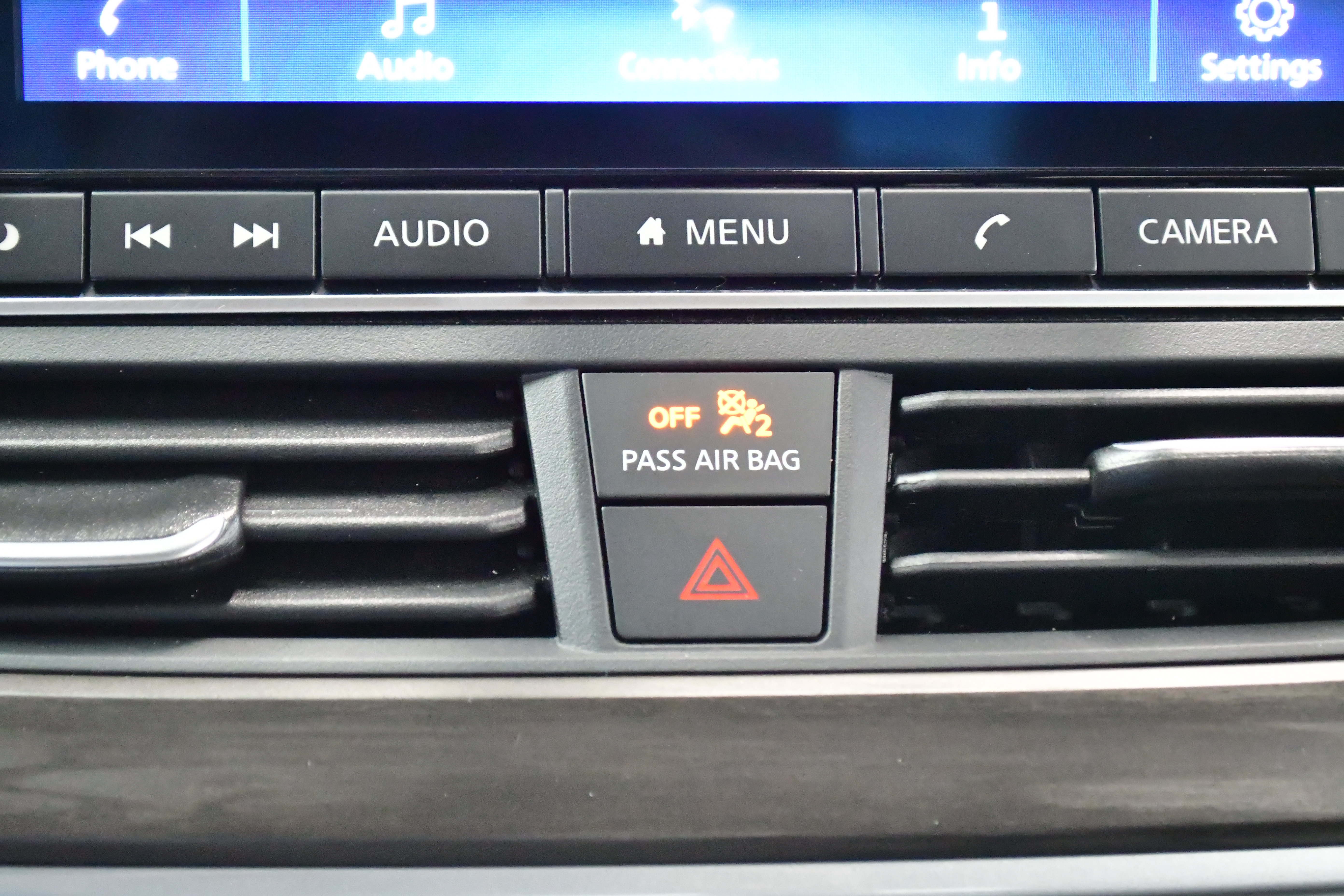 Used 2025 Nissan Altima 2.5 SV FWD image 25