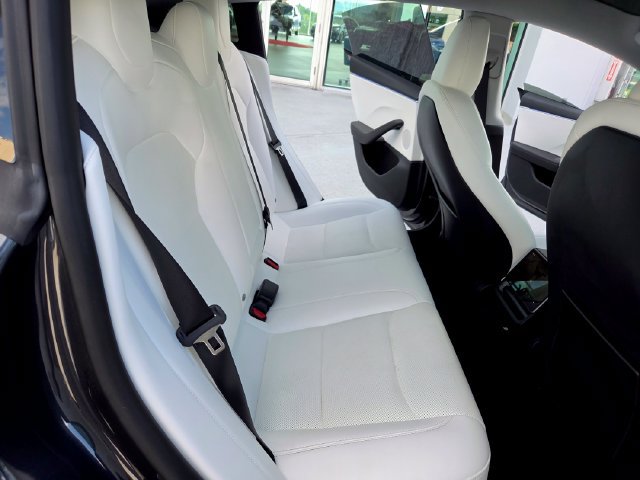 Used 2025 Tesla Model 3 Long Range RWD image 22