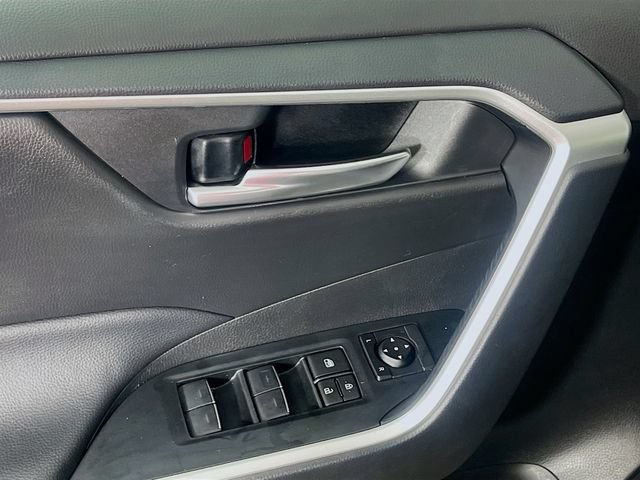 Used 2023 Toyota RAV4 XLE AWD/4WD image 18