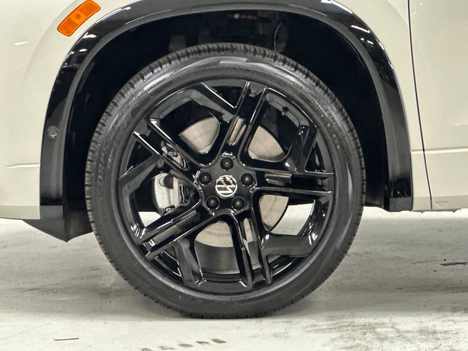 New 2026 Volkswagen Tiguan SE R-Line AWD/4WD image 24