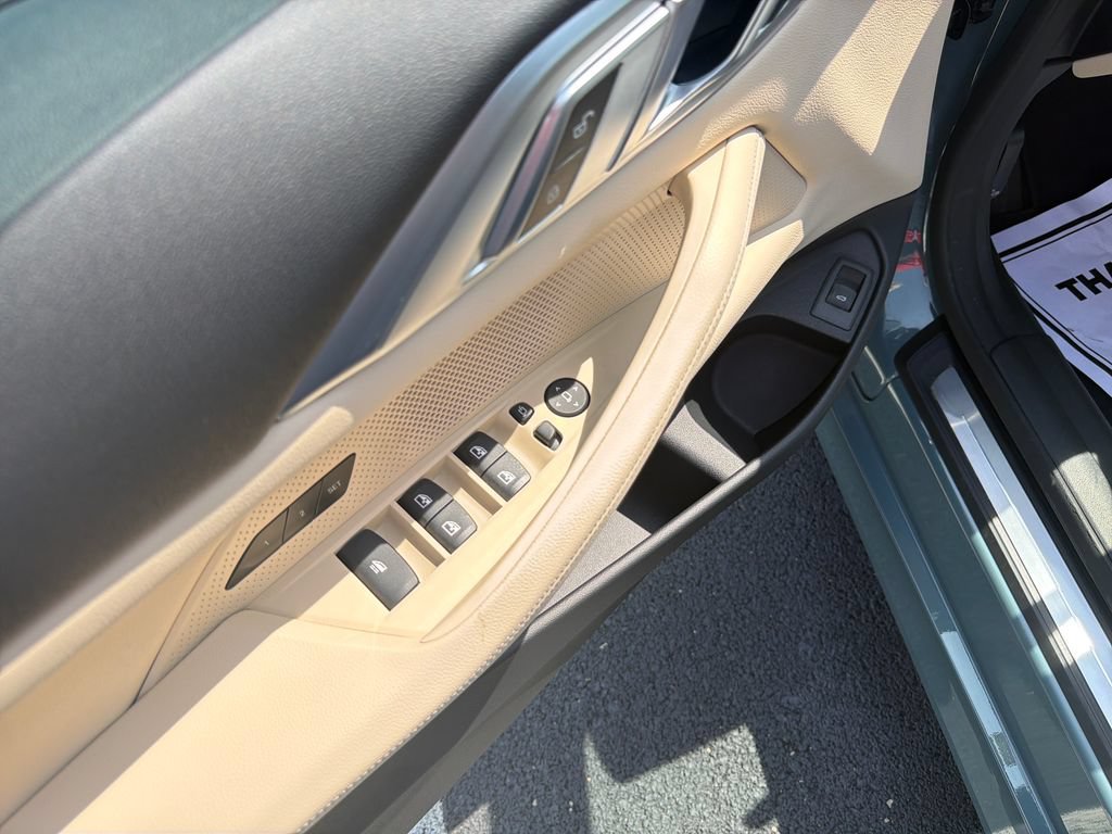 Used 2025 BMW 430i Convertible w/ Premium Package RWD image 12