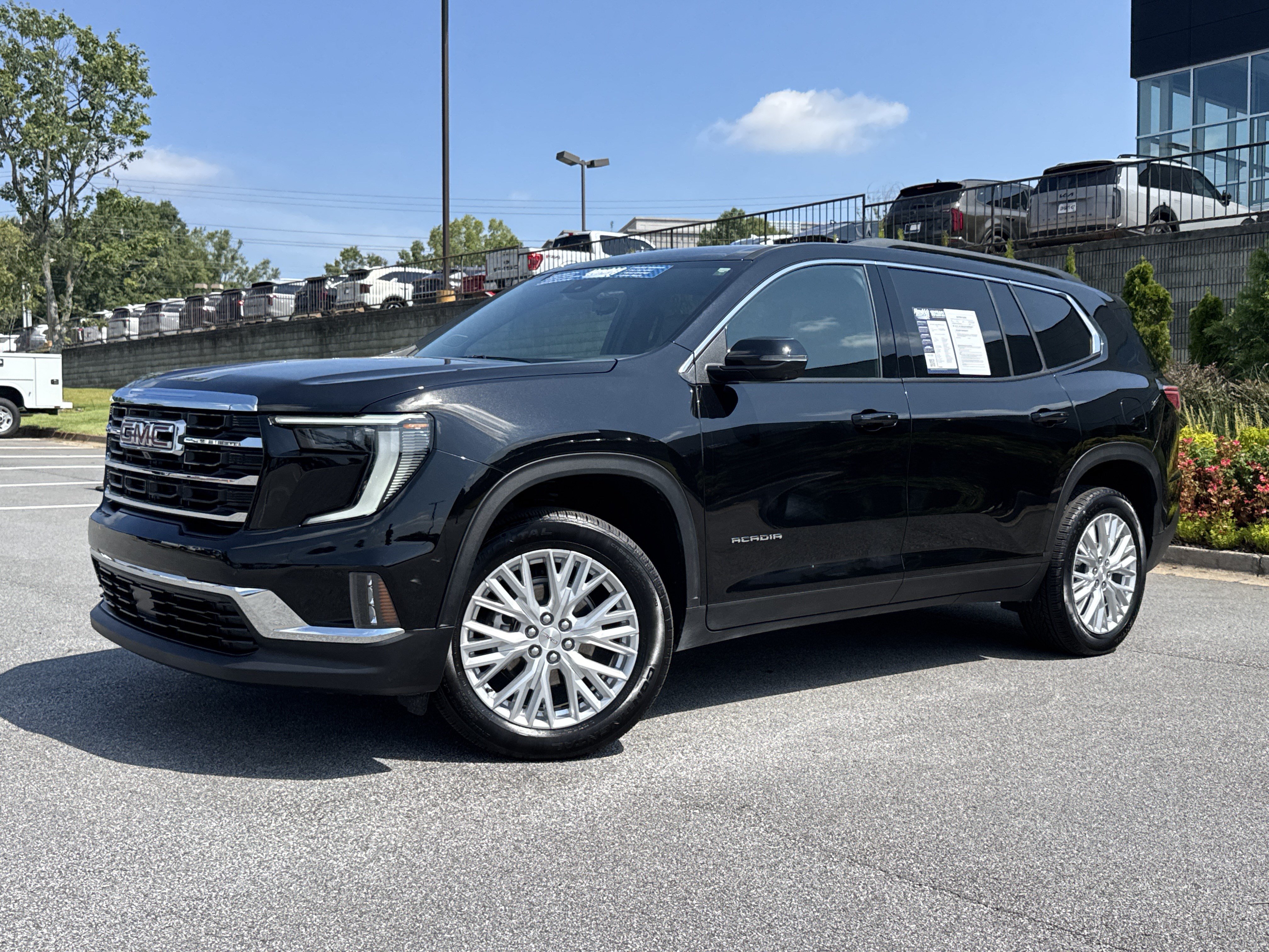 Used 2026 GMC Acadia Elevation w/ Elevation Premium Package FWD image 5