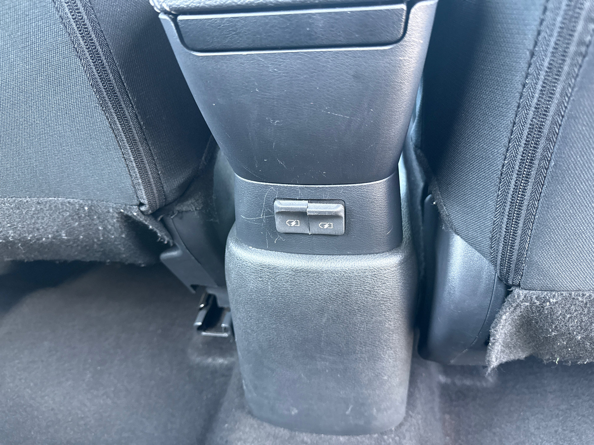 Used 2025 Nissan Kicks Play S FWD image 15