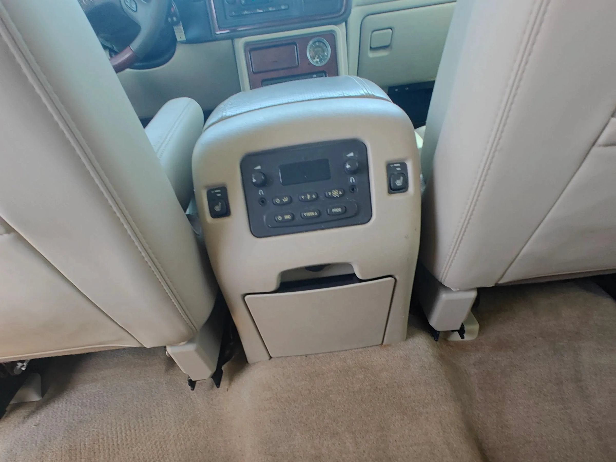 Used 2005 Cadillac Escalade 2WD image 29