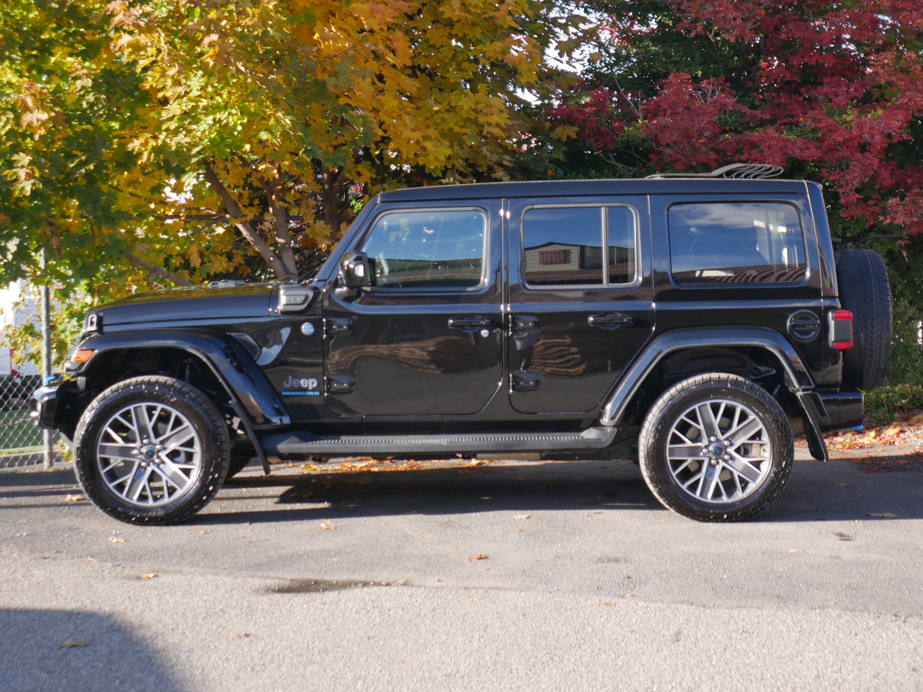 Used 2024 Jeep Wrangler High Altitude image 21