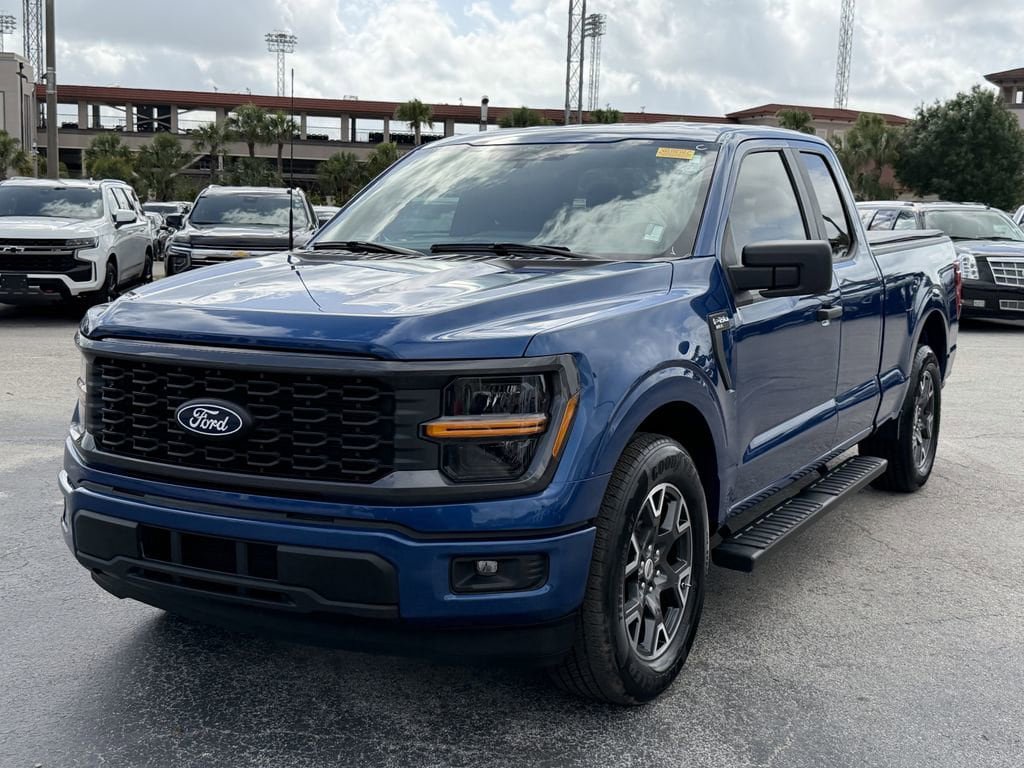 Used 2025 Ford F150 STX w/ Equipment Group 200A RWD image 9