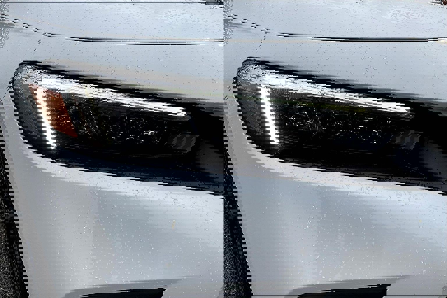 Used 2023 Honda Civic Sport image 29