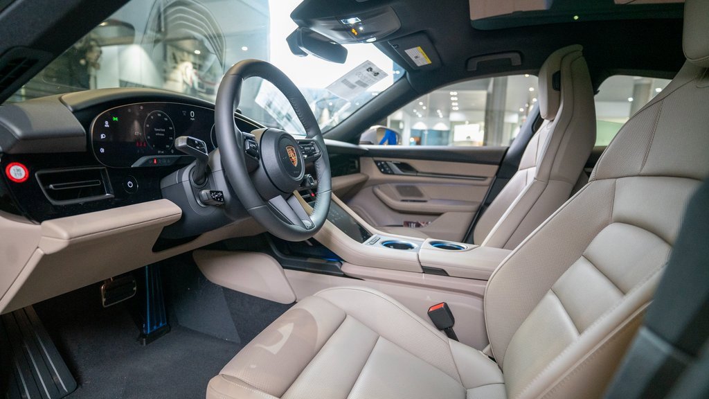 New 2025 Porsche Taycan image 4