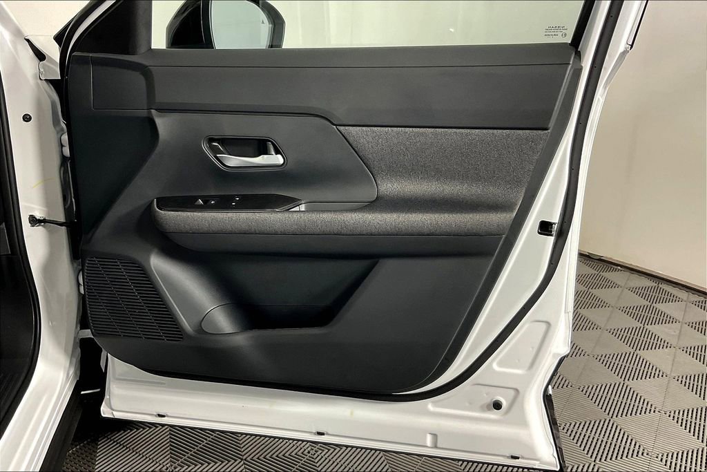 New 2026 Nissan Kicks SV image 24