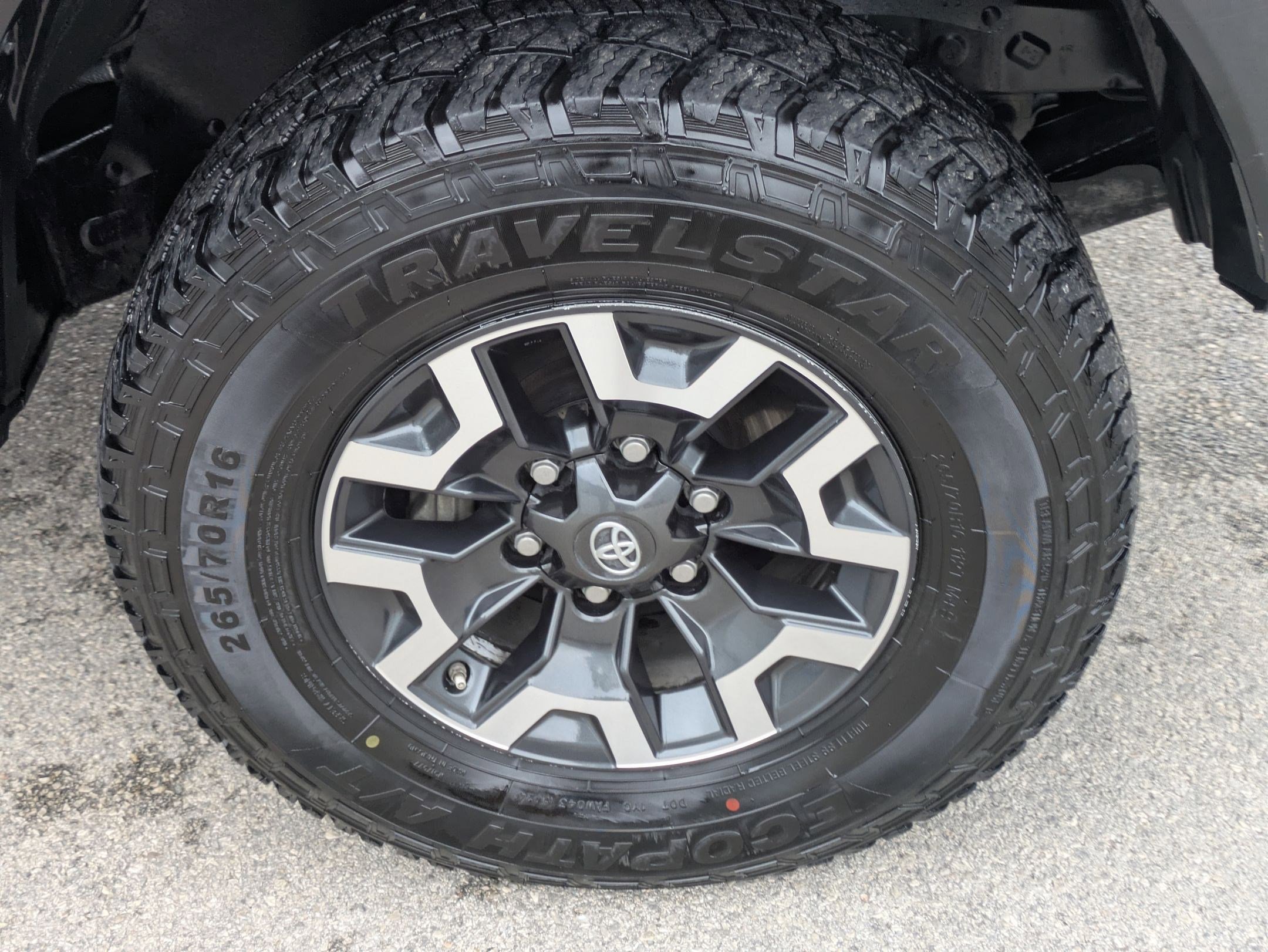 Used 2021 Toyota Tacoma TRD Off-Road image 29