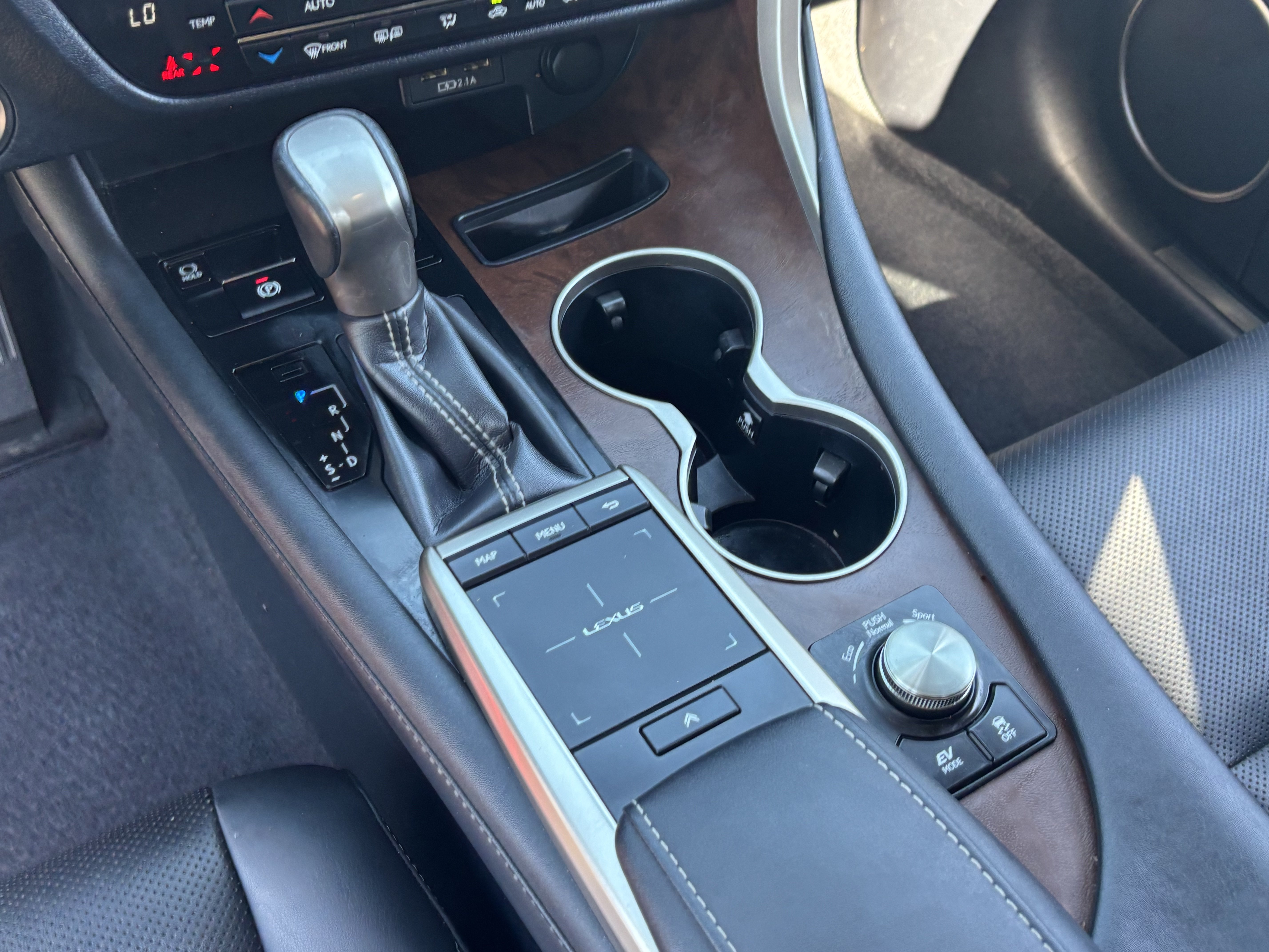 Used 2020 Lexus RX 450hL AWD w/ Premium Package image 24