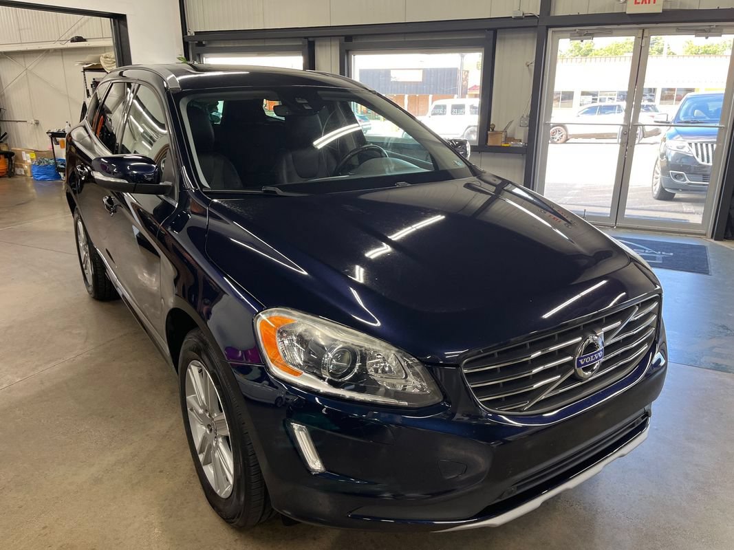 Used 2017 Volvo XC60 T5 Inscription w/ Preferred Option Package FWD image 19