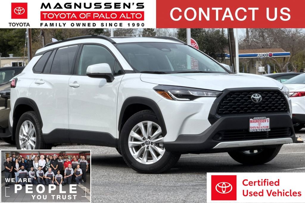 Certified 2024 Toyota Corolla Cross LE w/ Moonroof Package video 1