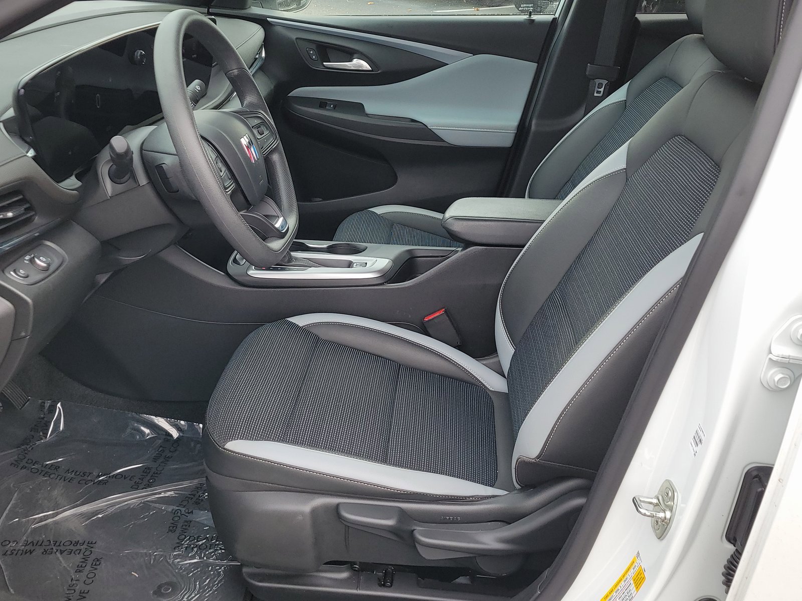 Used 2024 Buick Envista Preferred w/ Advanced Safety Package image 6