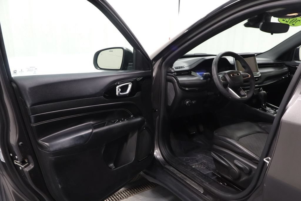 Certified 2022 Jeep Compass Latitude AWD/4WD image 11
