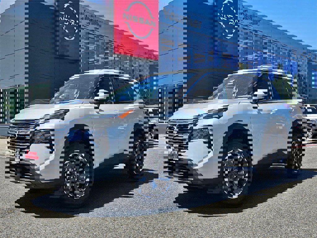 New 2025 Nissan Rogue SV w/ SV Premium Package