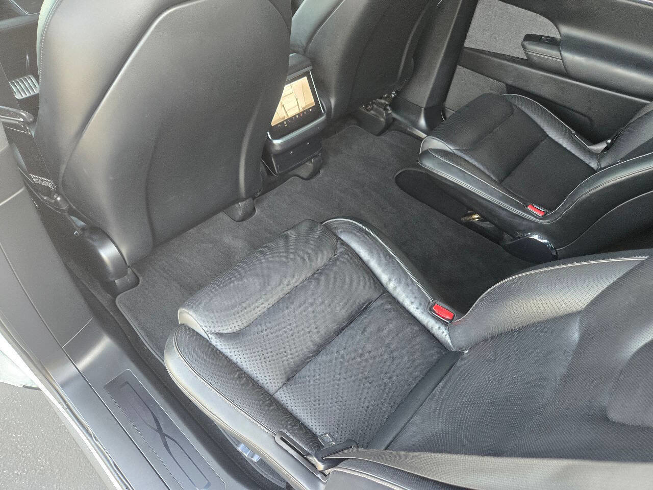 Used 2022 Tesla Model X Plaid image 22