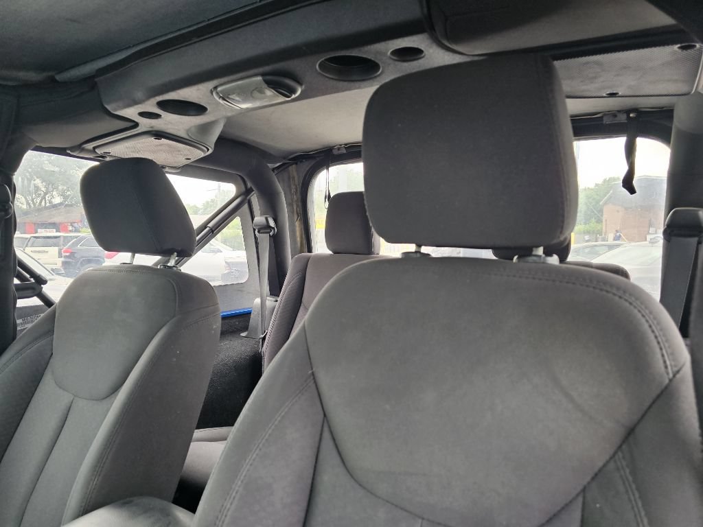 Used 2015 Jeep Wrangler Sport AWD/4WD image 16