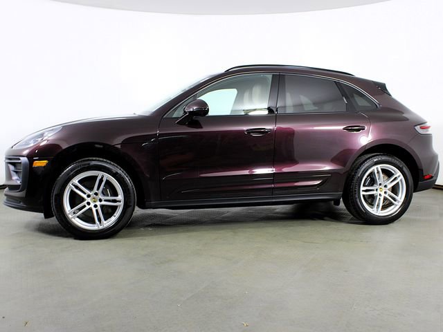 Certified 2023 Porsche Macan AWD/4WD image 2