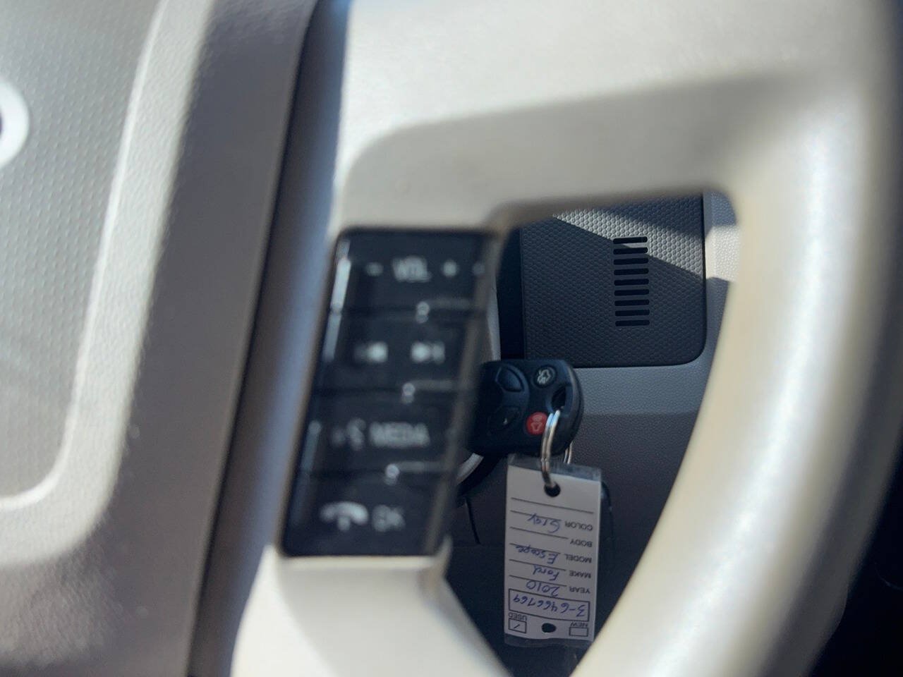 Used 2010 Ford Escape XLS FWD image 34