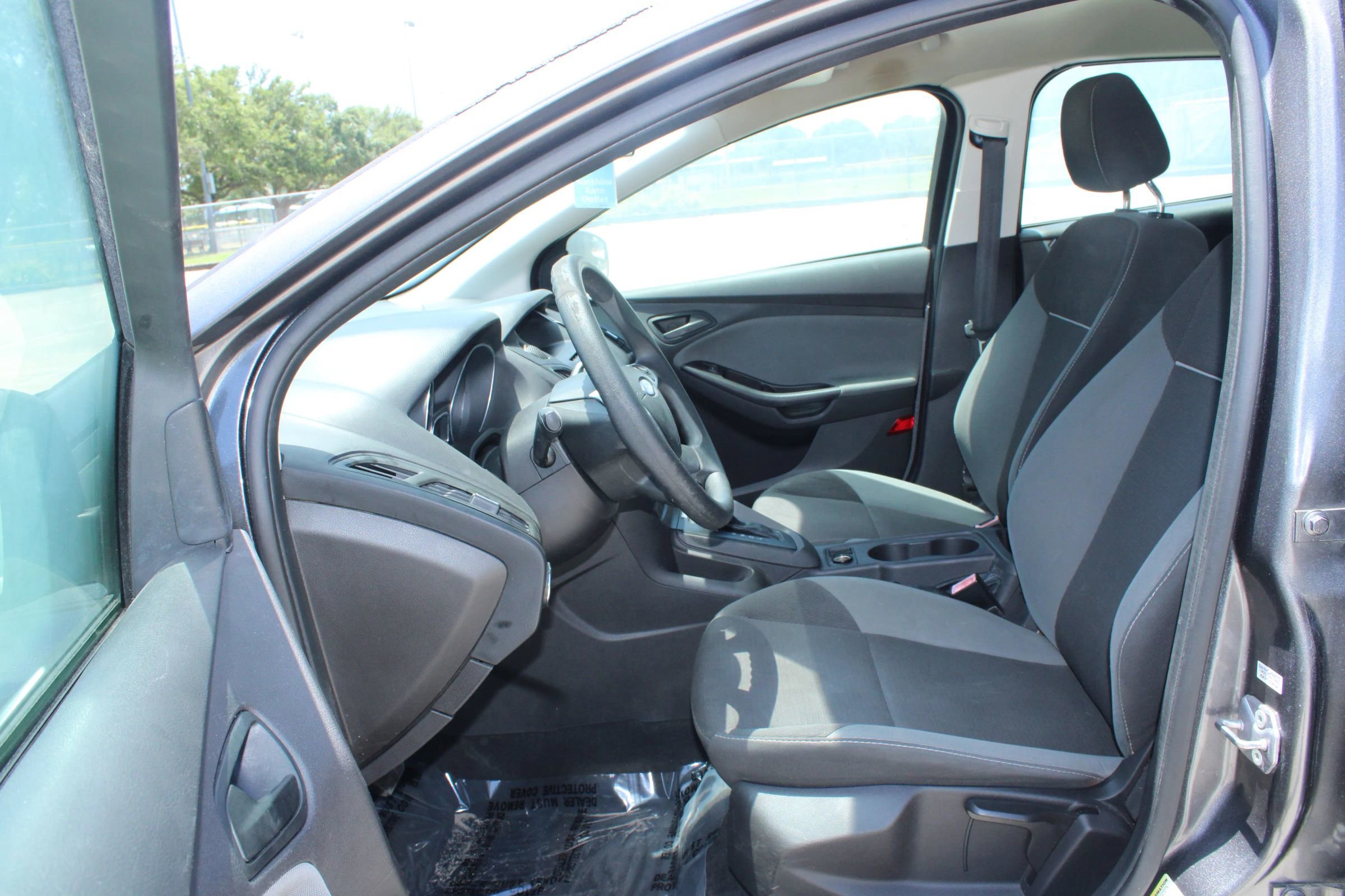 Used 2013 Ford Focus S FWD image 8